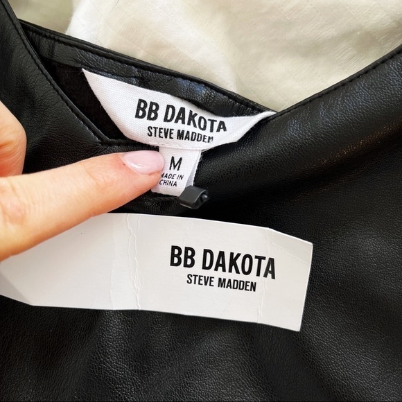 BB Dakota Dress Faux Leather Turn Up The Volume Sleeveless Mini Dress NWT Medium - Picture 6 of 8